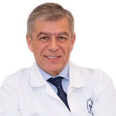 Doctor Estebaranz, colaborador de Bioderma