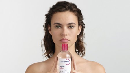 Mujer con Sensibio H2O Mujer con Sensibio H2O